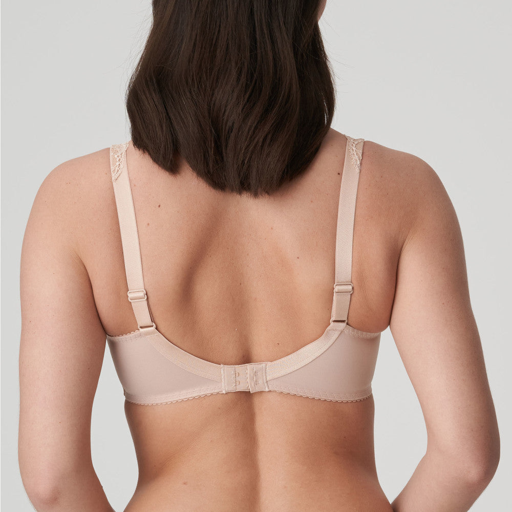 Madison from Prima Donna in Nude. Back view