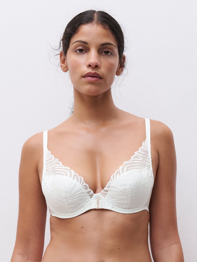 Chantelle Legend Lace Plunge Contour Bra Milk
