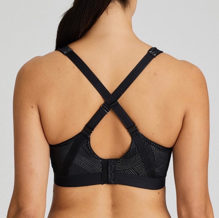 The Game Sports Bra from Prima Donna. Convertible straps to crisscross. 